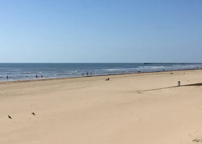 Maison De A St Jean De Monts بيت للعطل *