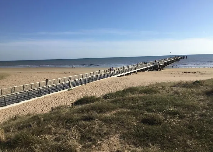 Maison De A St Jean De Monts بيت للعطل